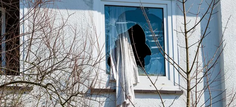 Storm Window Installation Contractors in Seminole, FL